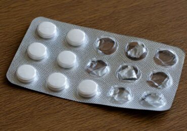 História da medicina: o que foi enterrado antes da hidroxicloroquina e da ivermectina? Conheça o dióxido de cloro.
